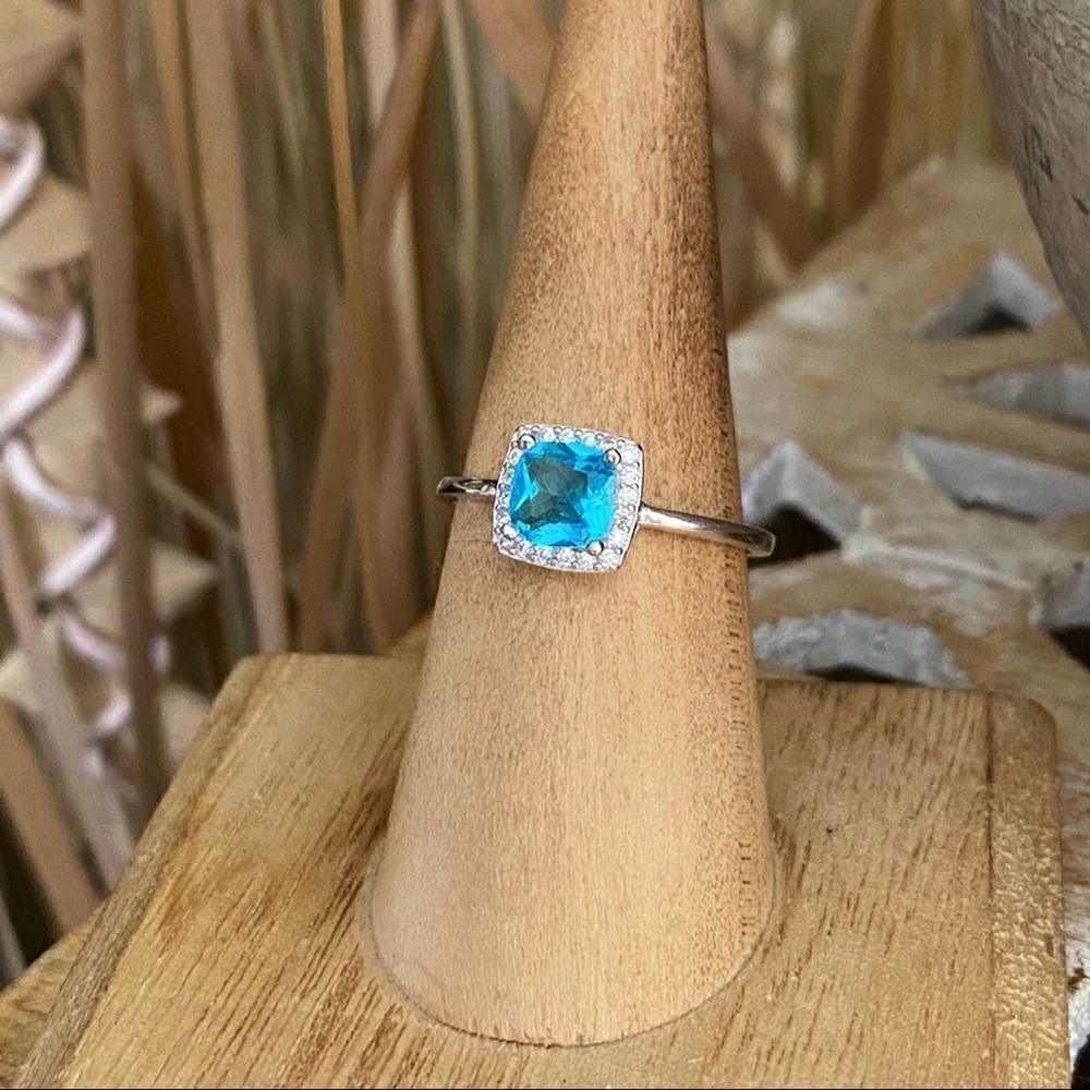 Blue Topaz & Cubic Zirconia Sterling Silver Ring Size 8.5